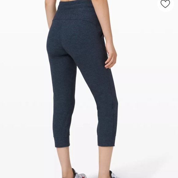 Ready To Rulu Lululemon High Rise Capri Joggers - Picture 3 of 4
